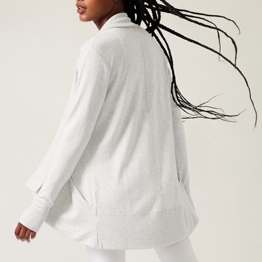 Athleta Pranayama Wrap-grey